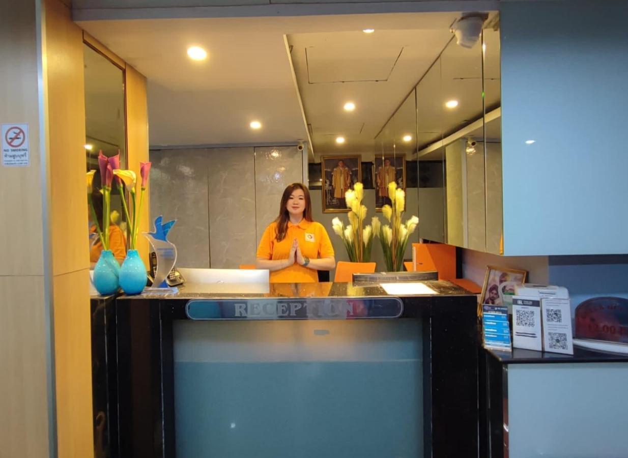 Cozi Inn Hotel, Bangkok Exterior photo